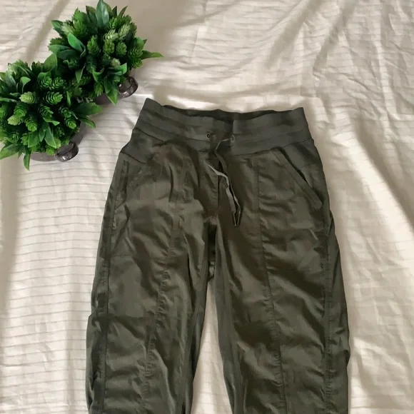 Lululemon Street To Studio Pant II *Unlined 28" Inseam Fatigue Green - Picture 5 of 13